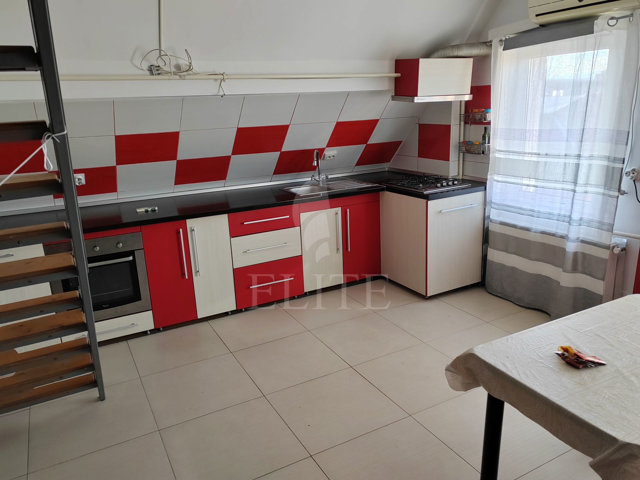 Apartament 3 camere în zona SOMESENI-1190350