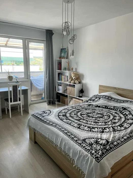 Apartament 3 camere în zona POD IRA-1190463