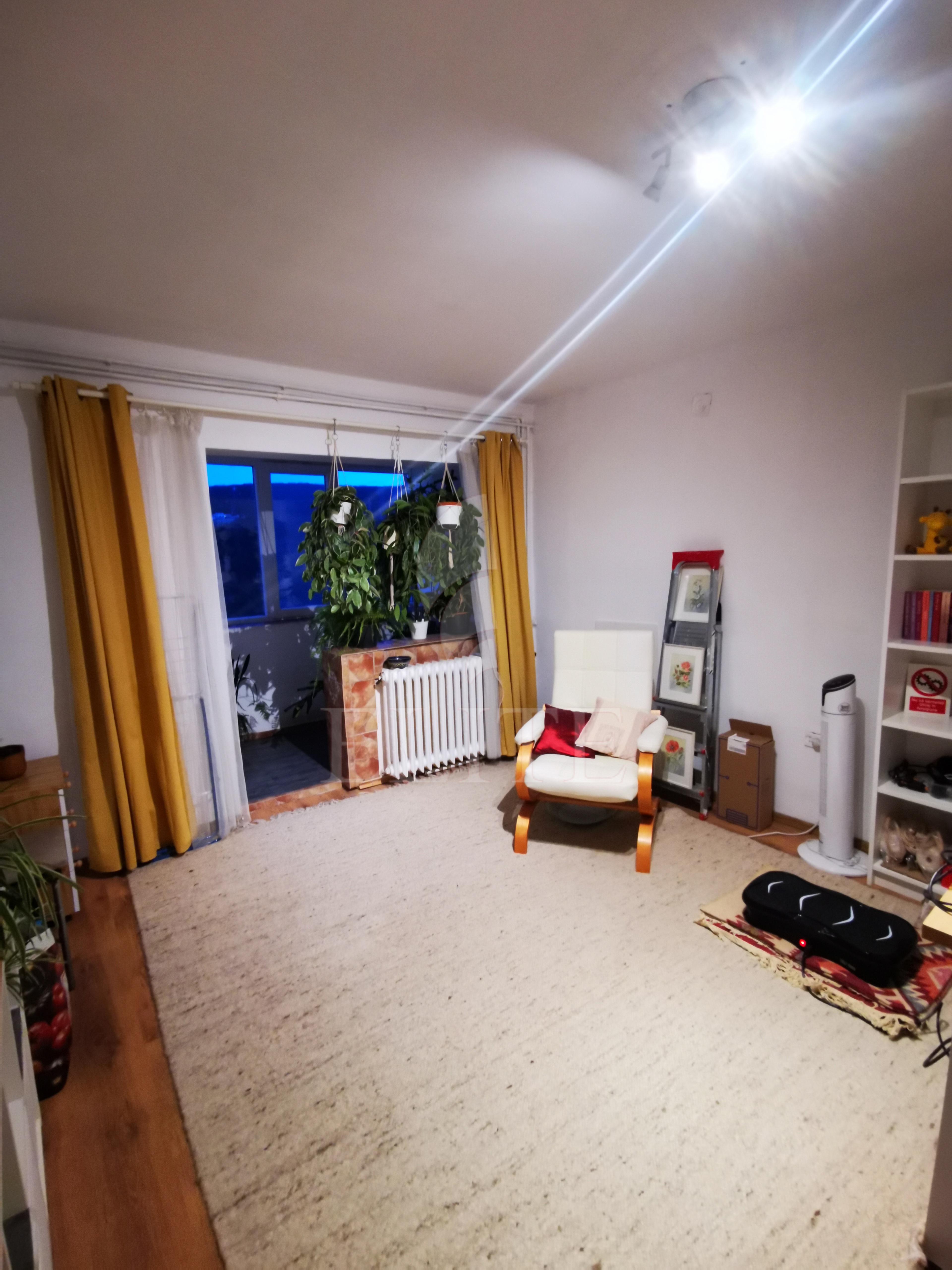 Apartament 2 camere în zona MC DONALDS-1192717