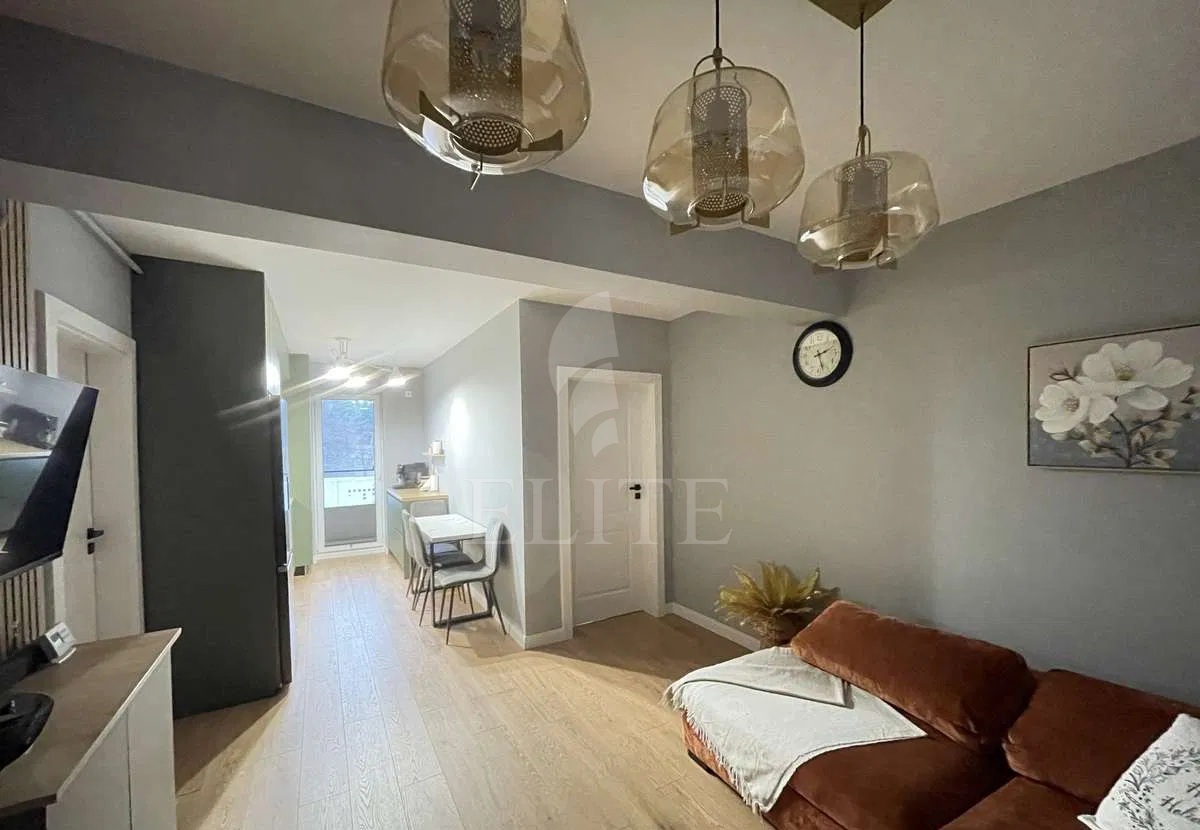 Apartament 3 camere în zona STRAZII CAMPULUI-1197905