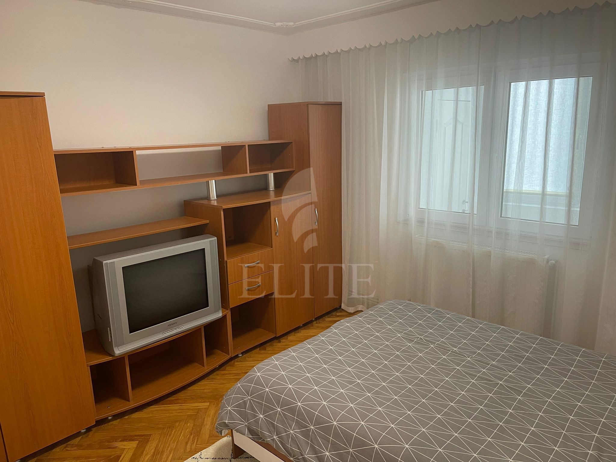 Apartament 3 camere în zona CAMINELE STUDENTESTI-1200864