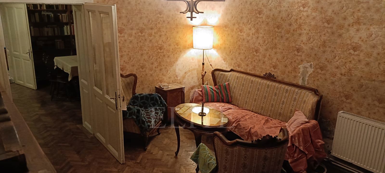 Apartament 3 camere în zona CLINICILOR-1200880