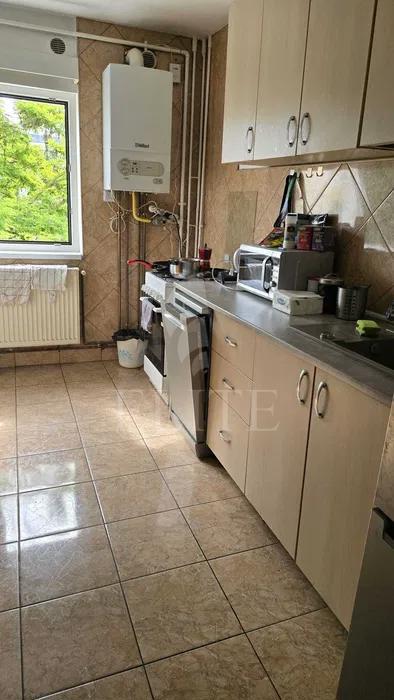 Apartament 4 camere în zona STRAZII LACU ROSU-1201730
