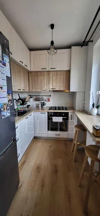 Apartament 3 camere în zona SEMICENTRALA PIATA ABATOR-1203604