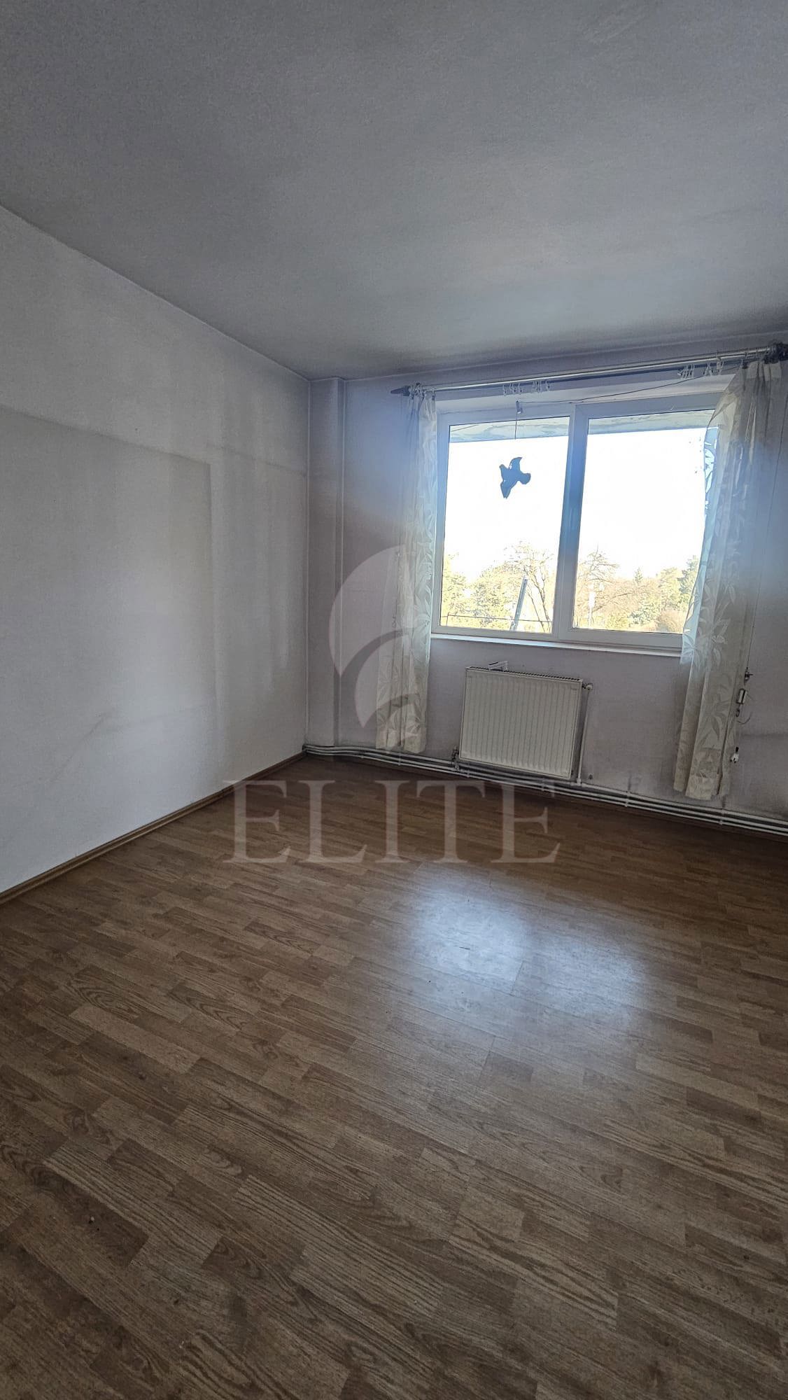Apartament 2 camere în zona INTERSERVISAN-1203866