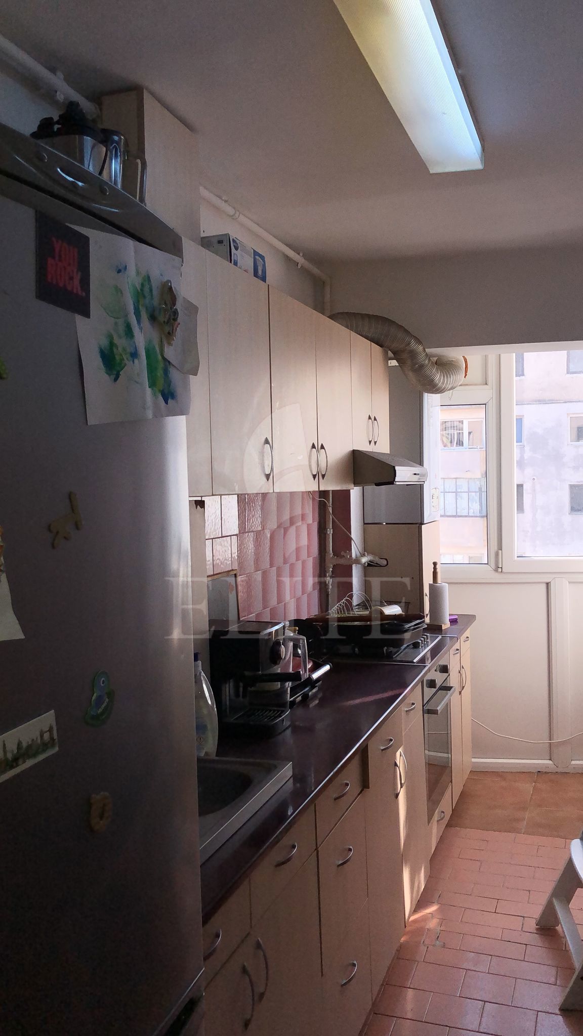 Apartament 4 camere în zona MEHEDINTI-1205978