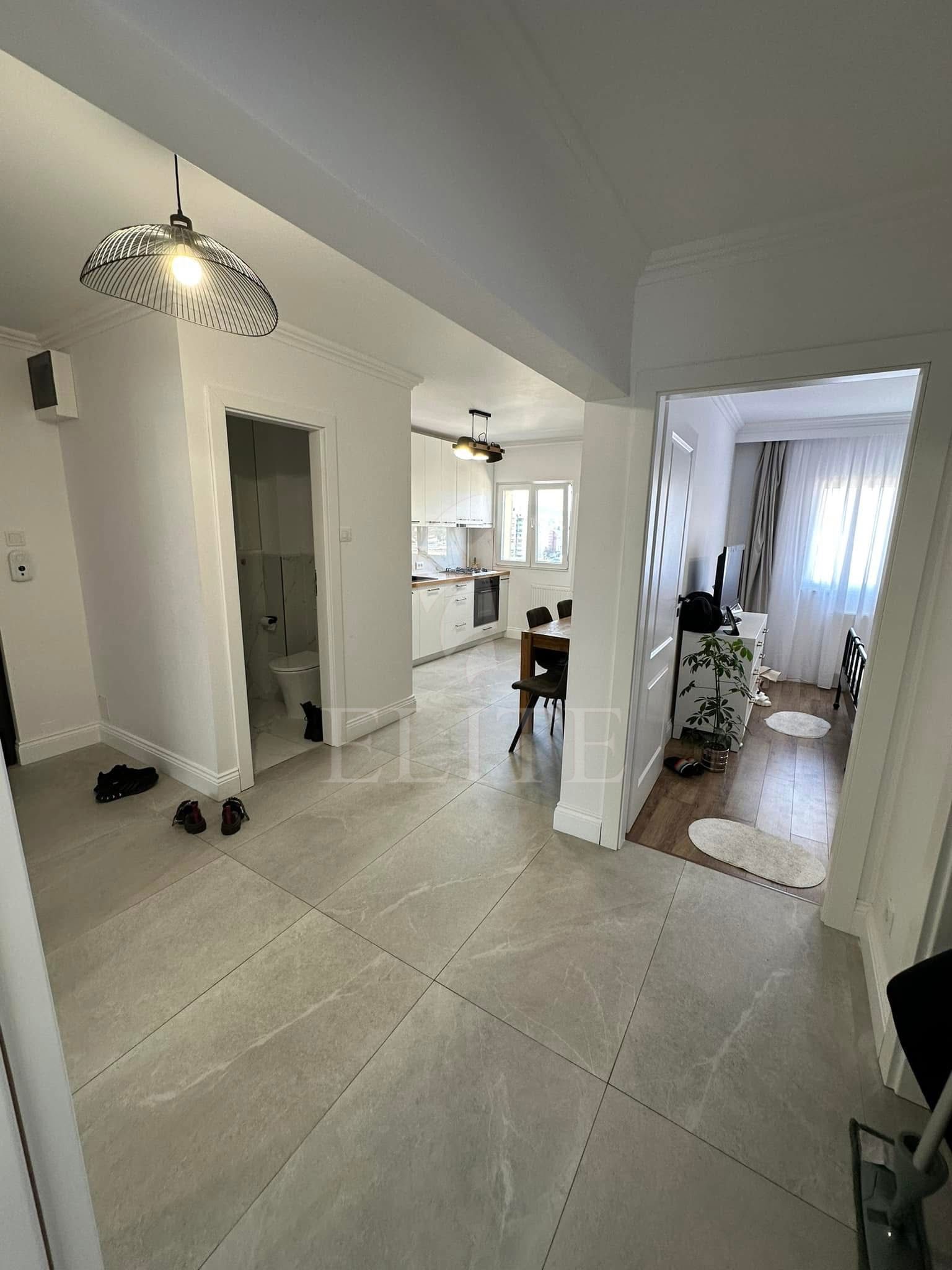 Apartament 3 camere în zona STRAZII AUREL VLAICU-1207153