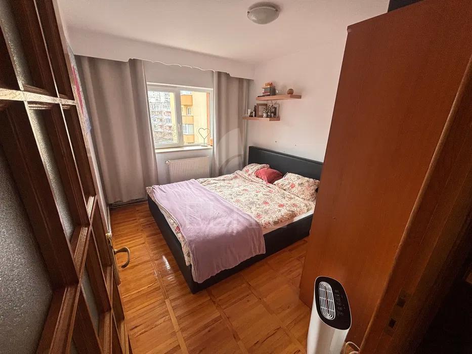 Apartament 4 camere în zona STRAZII FABRICII -1208547