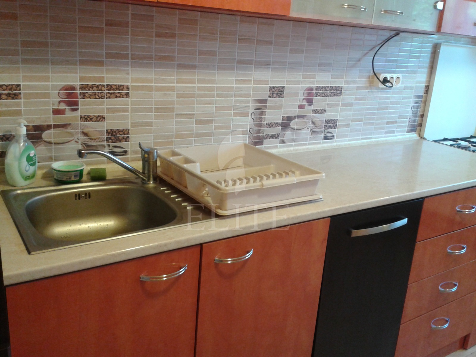 Apartament 3 camere în zona STRAZII BUCURESTI-1208729