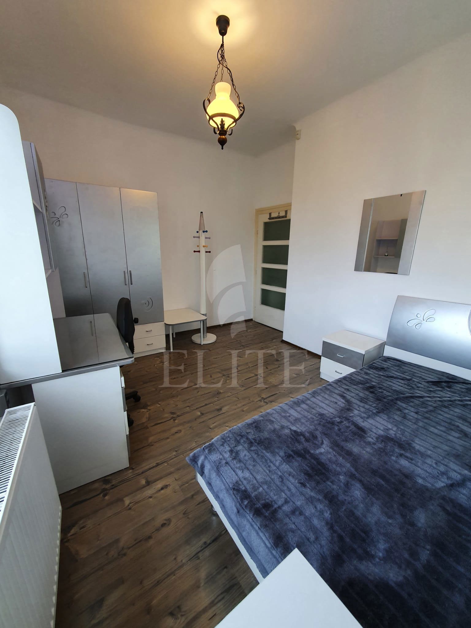 Apartament 3 camere în zona SEMICENTRALA CASA DE CULTURA A STUDENTILOR-1208820