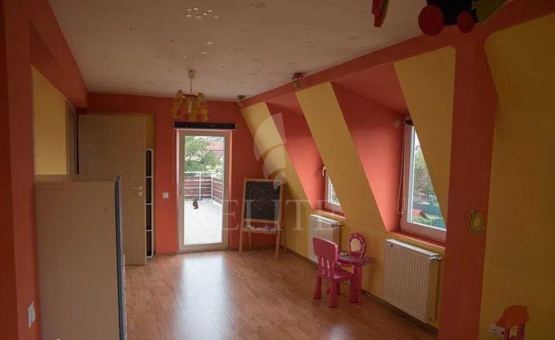 Apartament 3 camere în zona INTRE LACURI-1209297