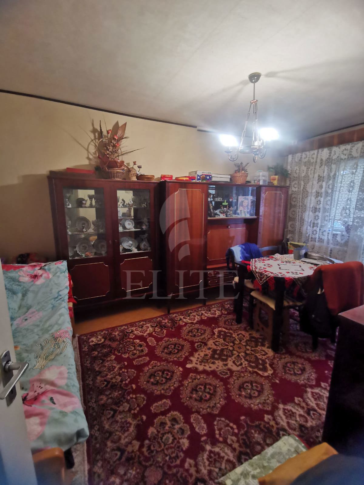 Apartament 2 camere în zona STRAZII IZLAZULUI-1209768