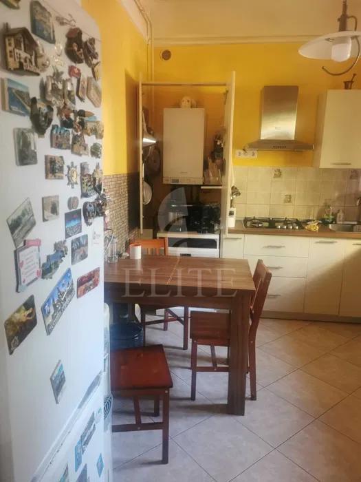 Apartament 2 camere în zona PARIS-1210201