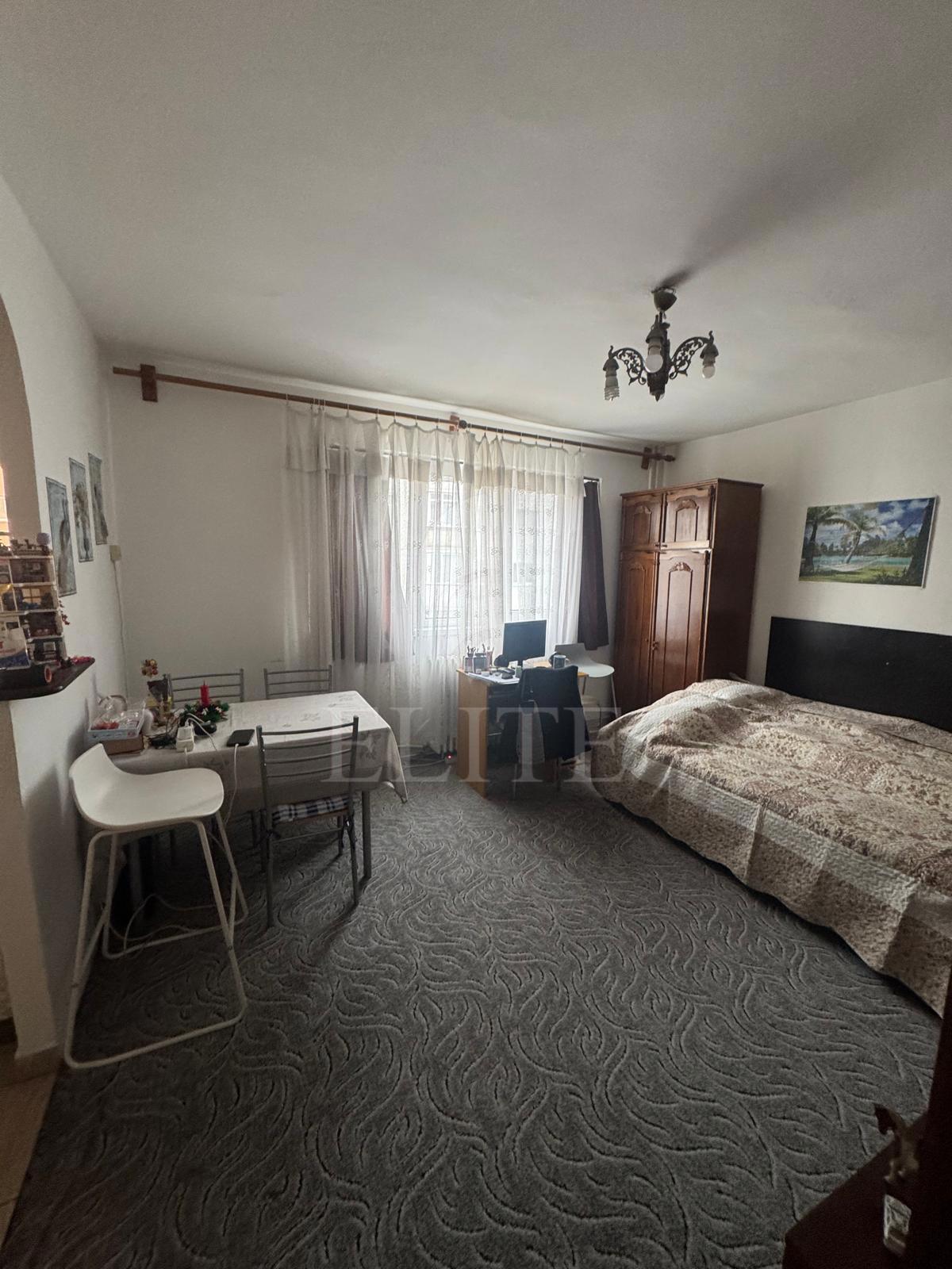 Apartament 3 camere în zona COMPLEX BIG-1212282