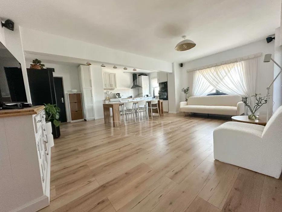 Apartament 4 camere în zona BILLA-1212357