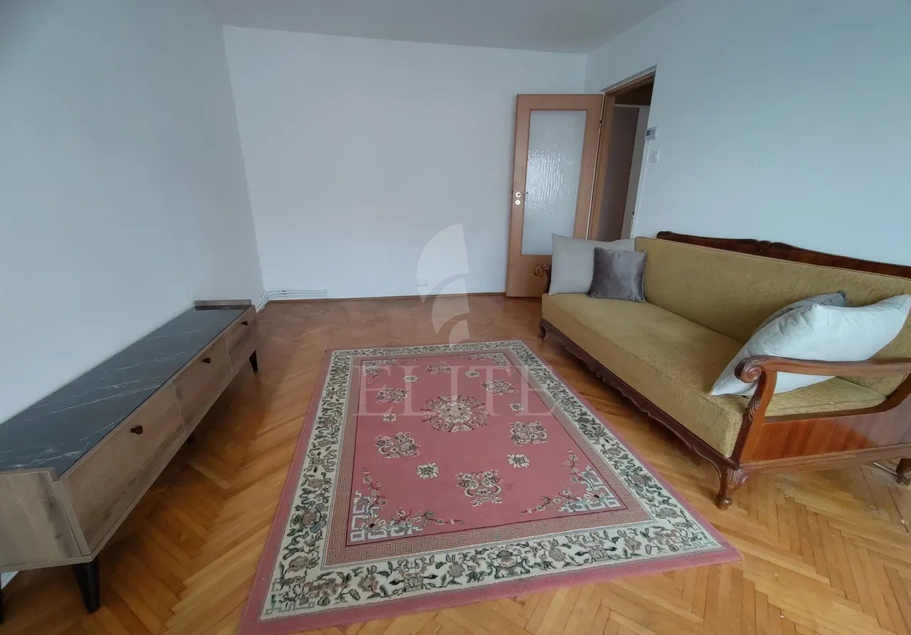 Apartament 4 camere în zona CIPARIU-1219998