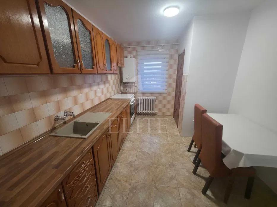 Apartament 3 camere în zona STRAZII CAMPULUI-1220640