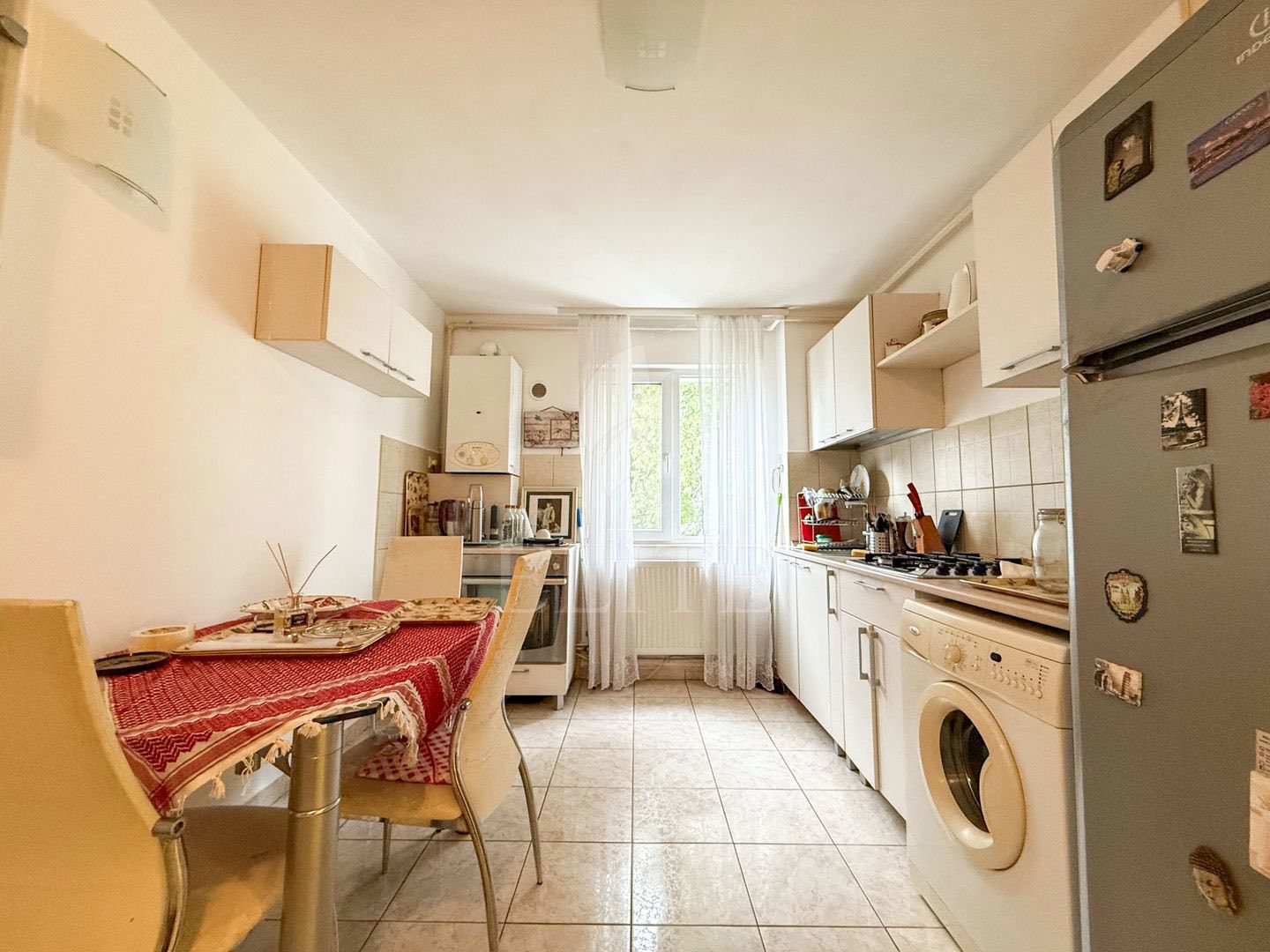 Apartament 3 camere în zona HERMES-1221774