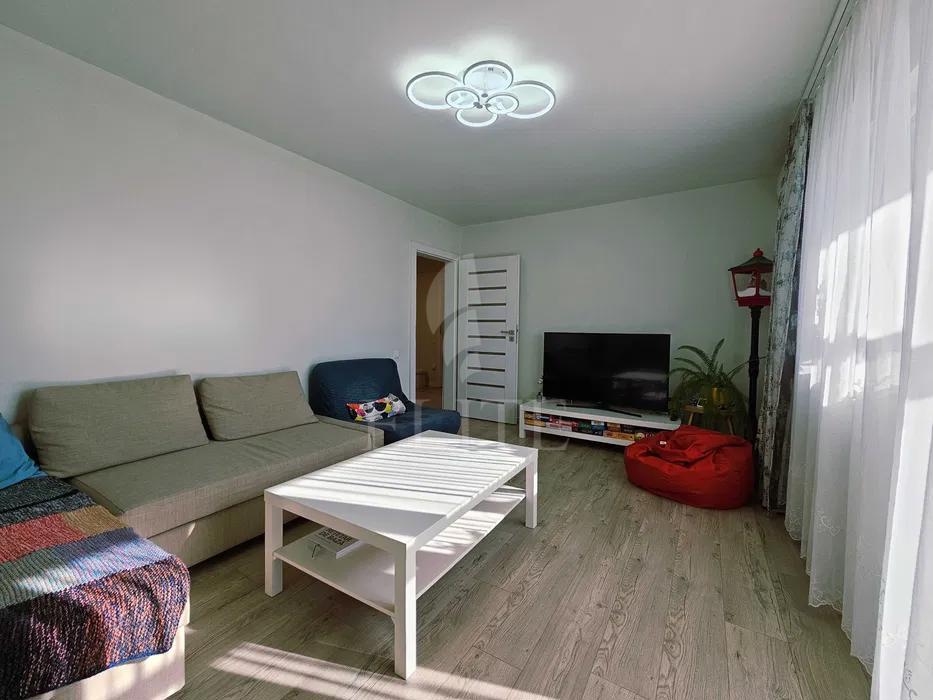 Apartament 4 camere în zona STRAZII GRIGORE ALEXANDRESCU-1222759