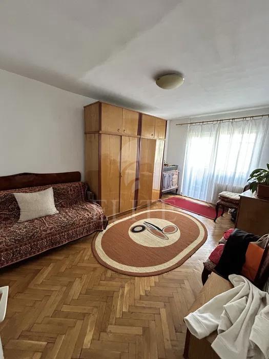 Apartament 4 camere în zona STRAZII ION MESTER-1224496