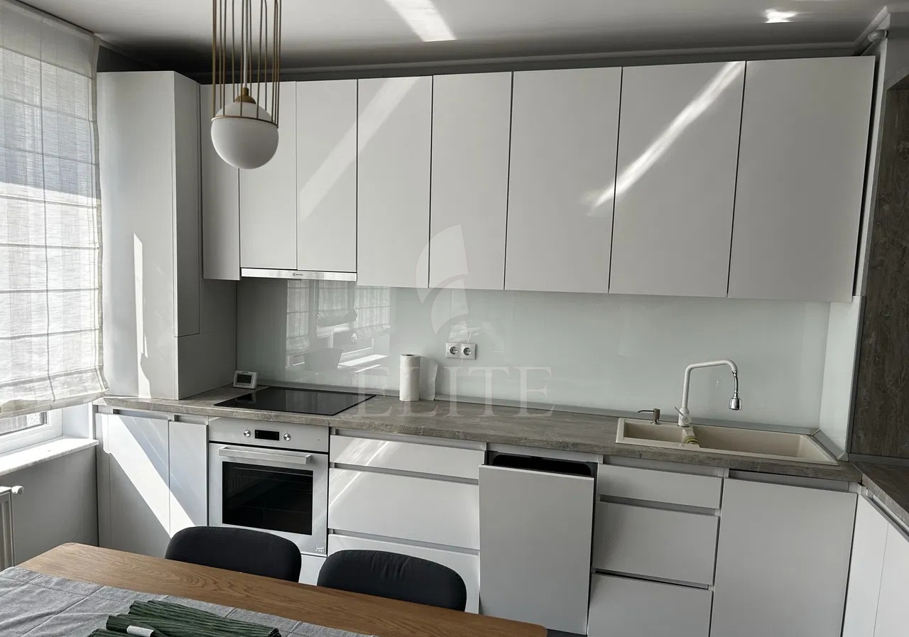 Apartament 2 camere în zona PIATA 1 MAI-1225813