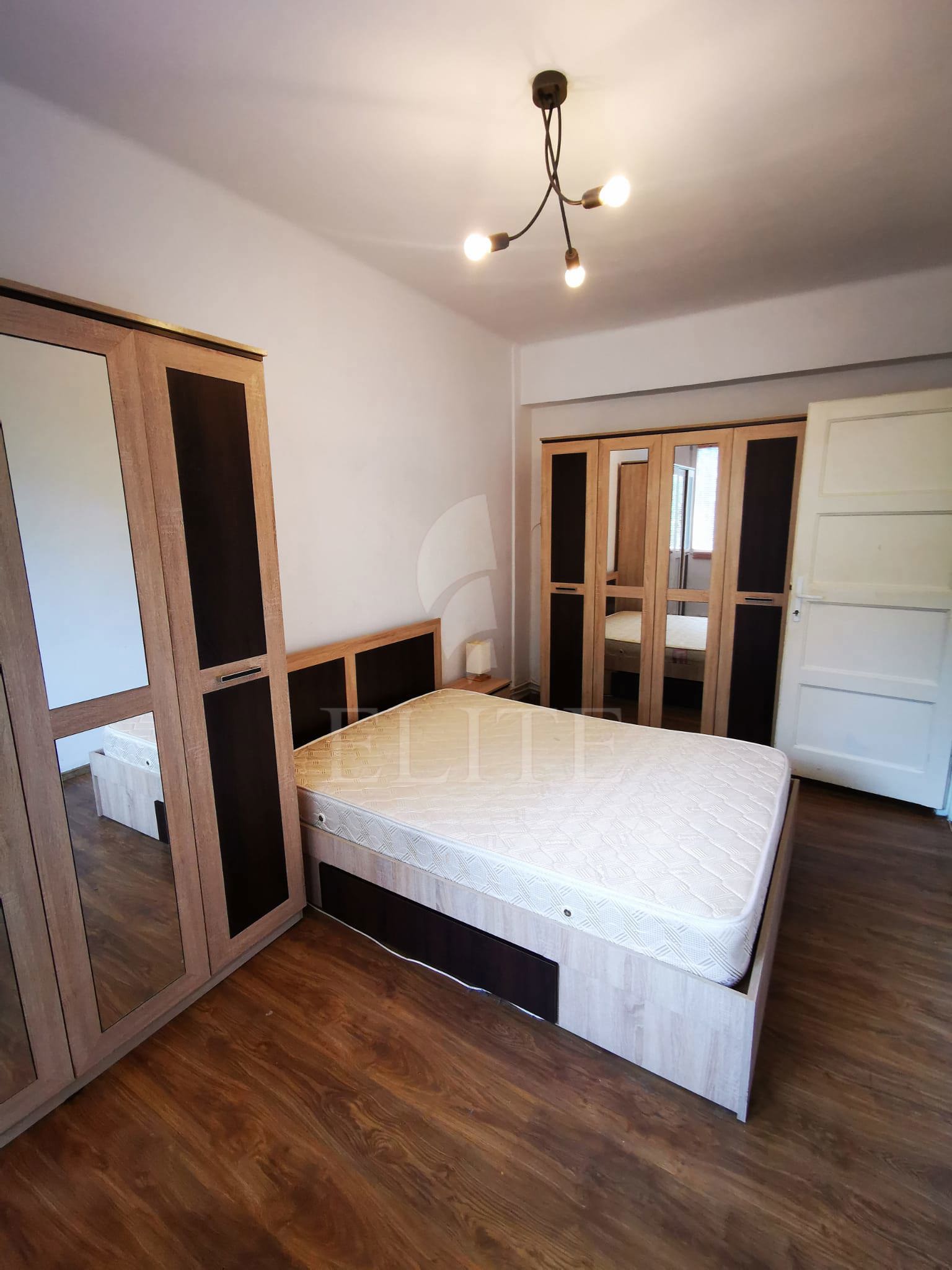 Apartament 2 camere în zona STRAZII HOREA-1225951