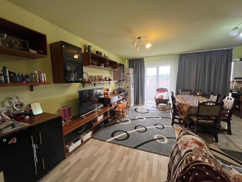 Apartament 3 camere în zona CAMPULUI-1226318