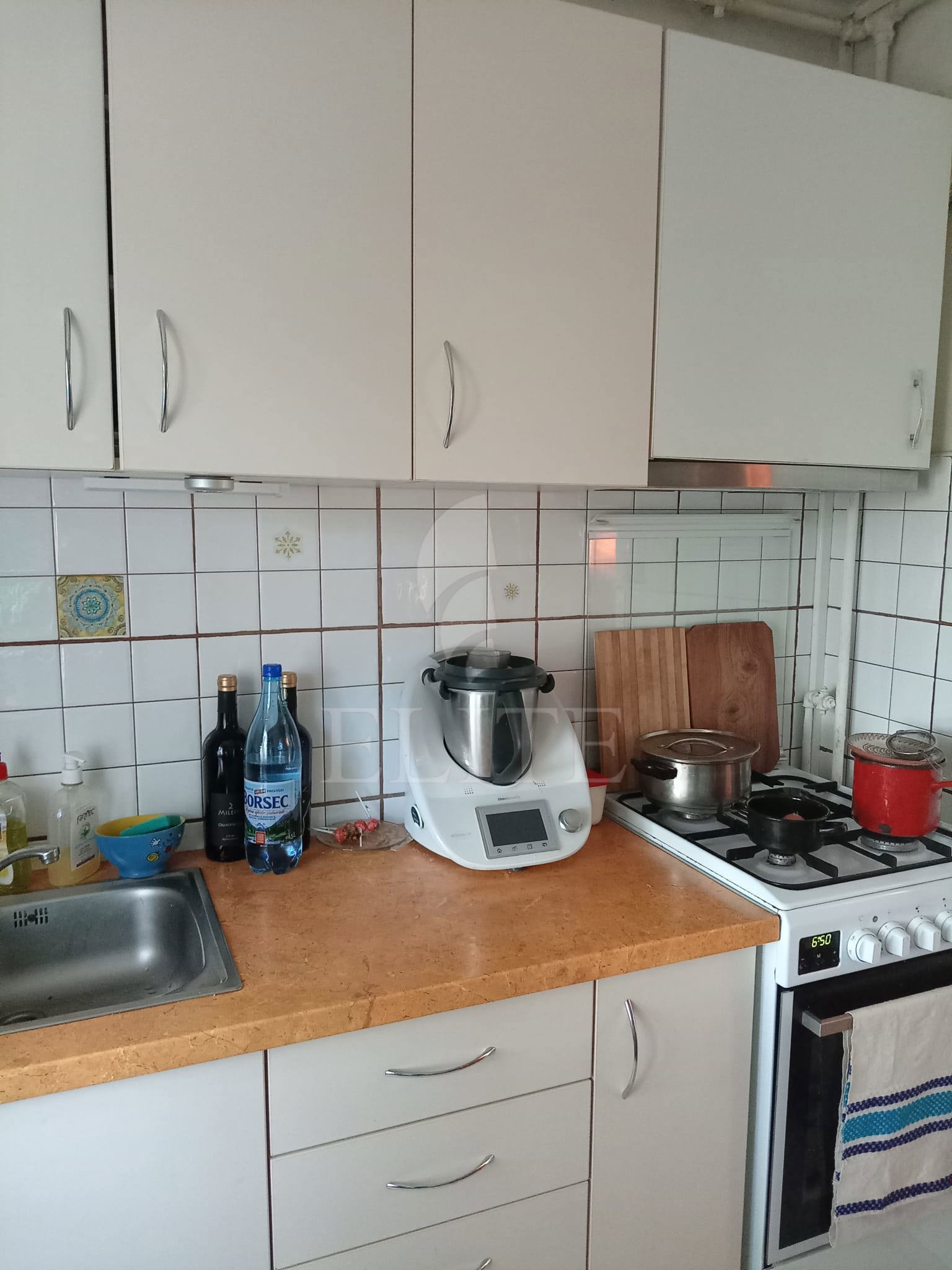 Apartament 3 camere în zona STRAZII GRIGORE ALEXANDRESCU-1226927