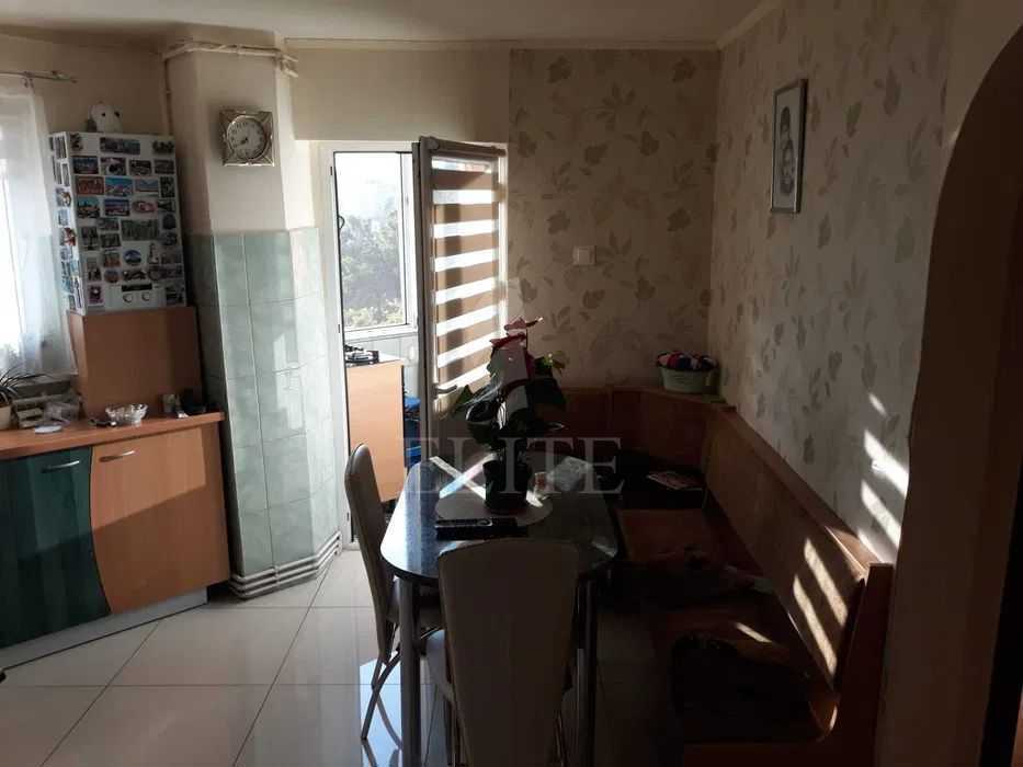 Apartament 2 camere în zona MC Donalds-1227192