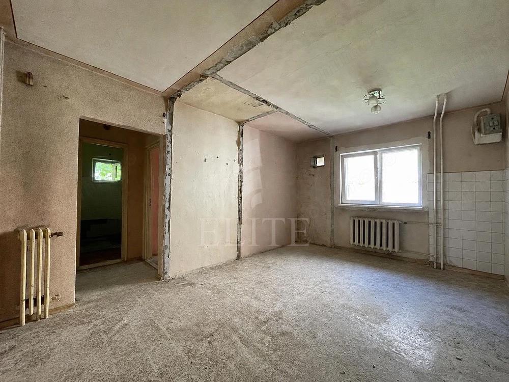 Apartament 2 camere în zona STRAZII CIOCARLIEI-1227366