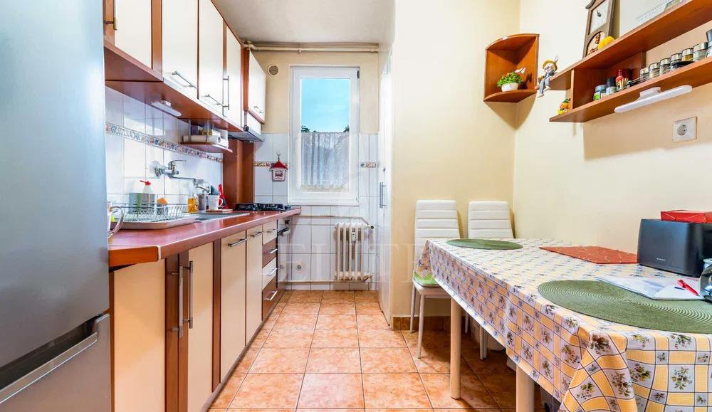 Apartament 3 camere în zona STRAZII UNIRII-1227812