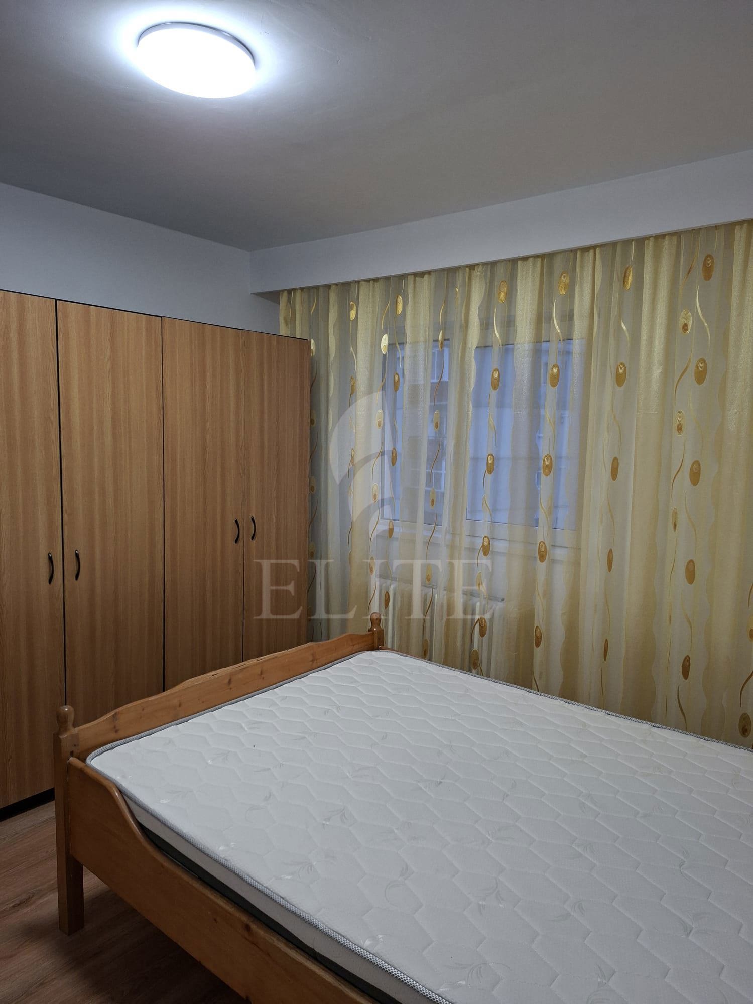 Apartament 3 camere în zona STRAZII CAMPULUI-1229145