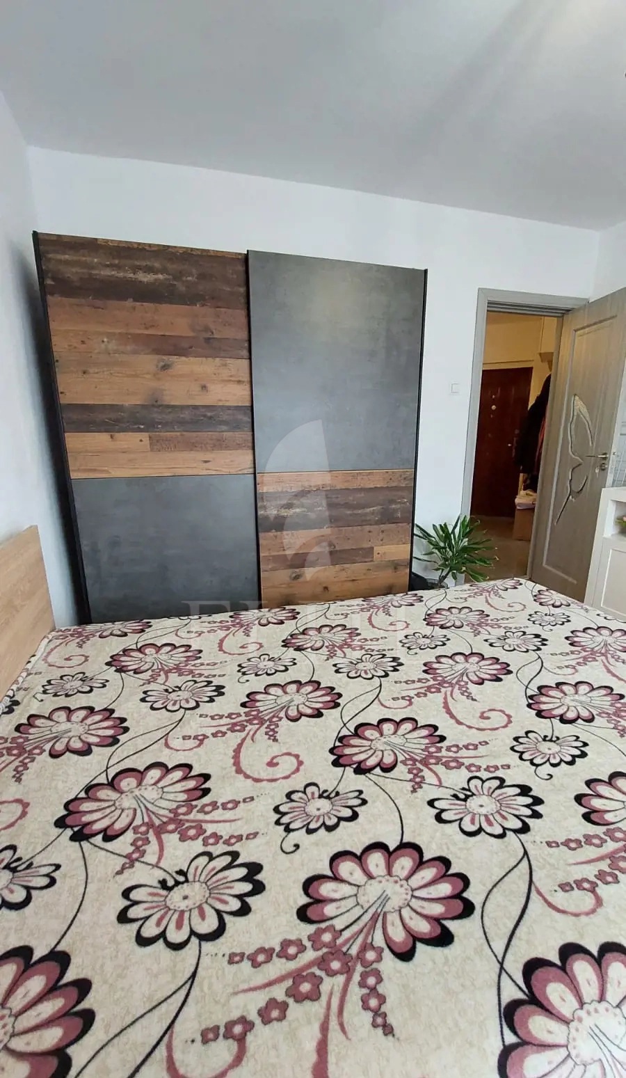 Apartament 2 camere în zona MOGOSOAIA-1230922