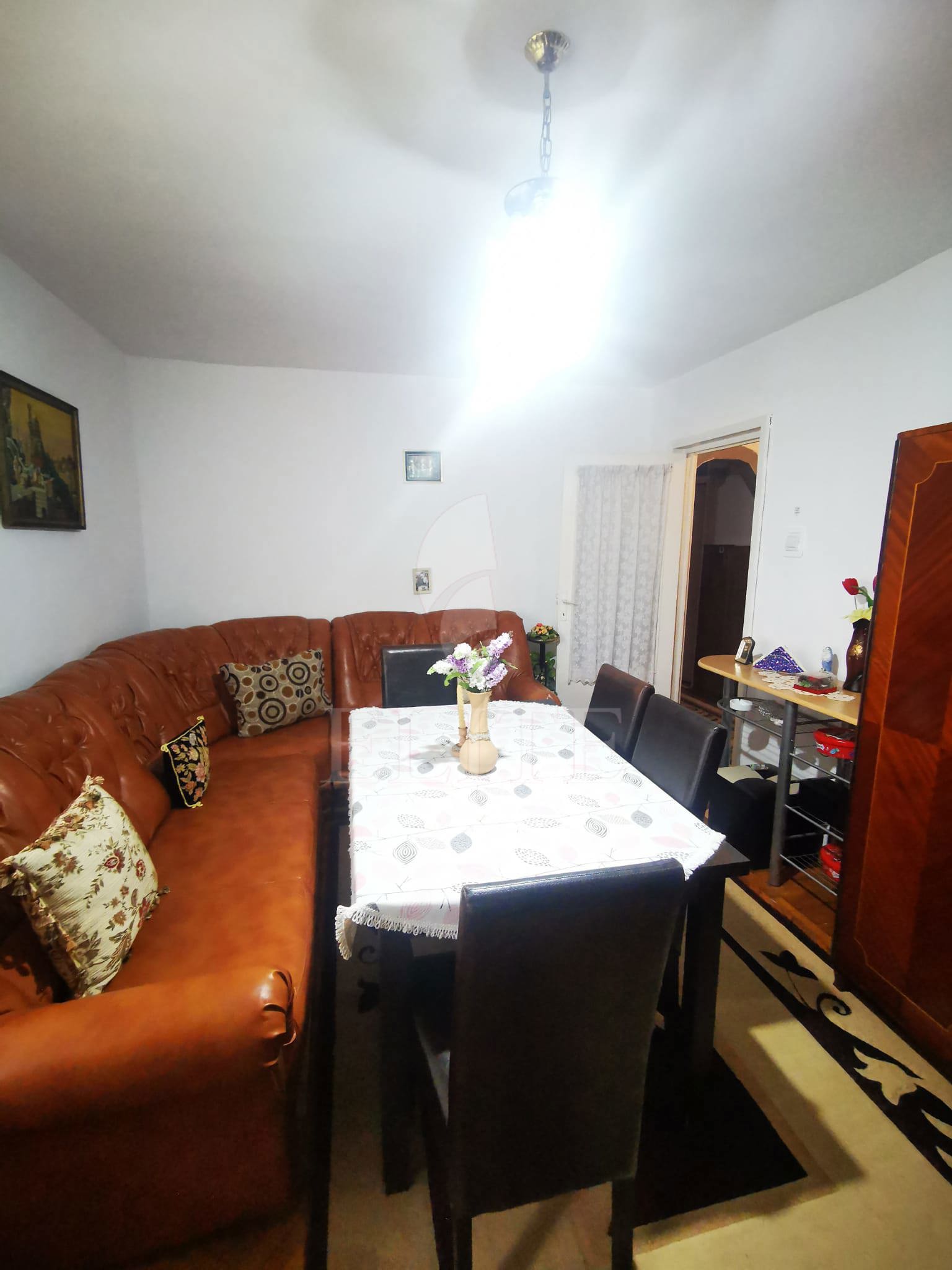 Apartament 3 camere în zona BILLA-1233413