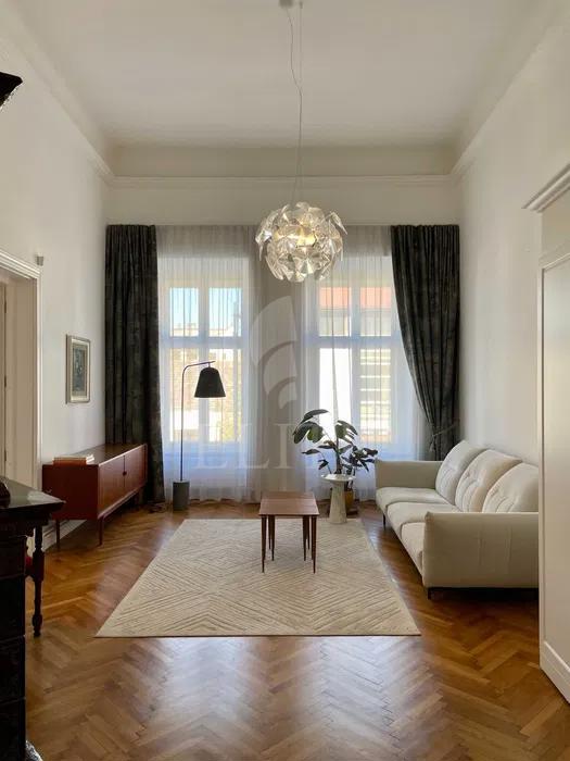 Apartament 4 camere în zona ULTRACENTRALA-1233755