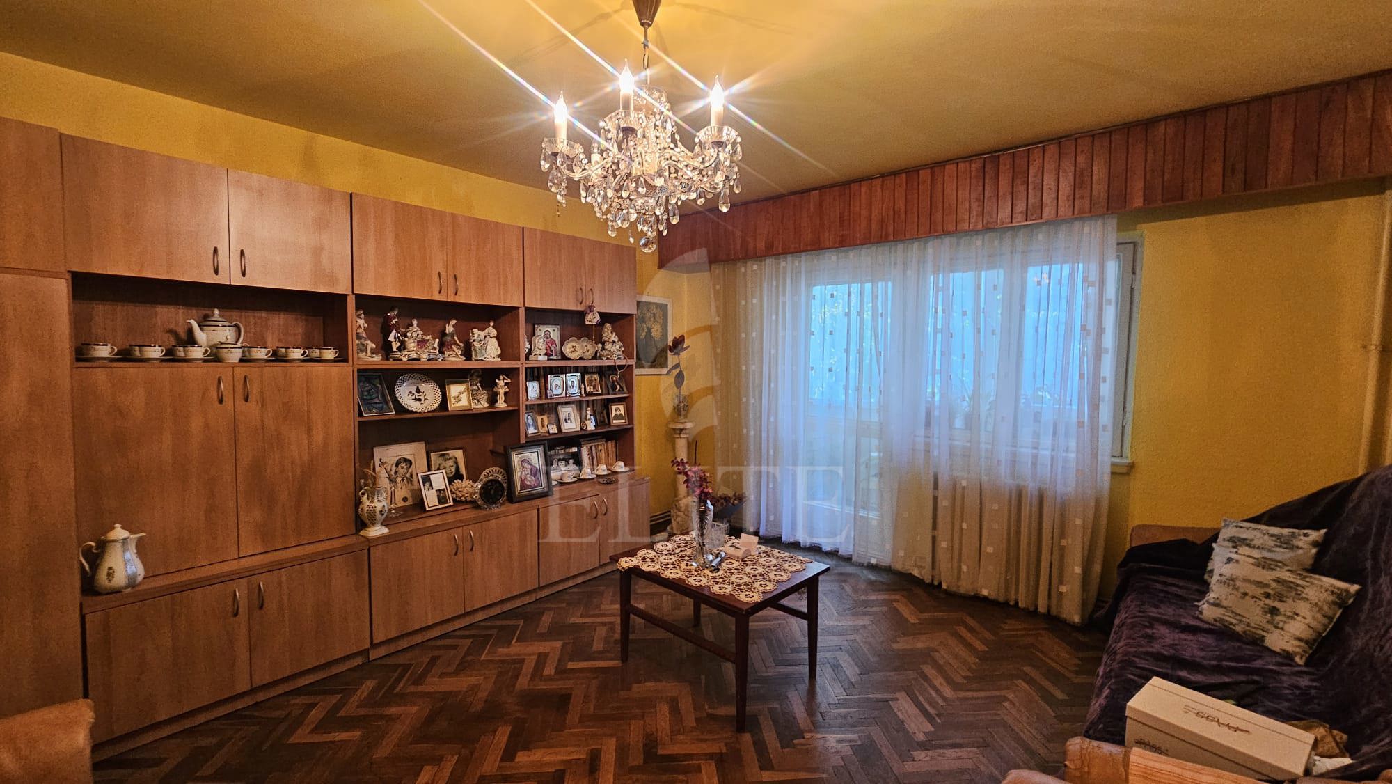 Apartament 3 camere în zona STRAZII ALEXANDRU VLAHUTA-1234091