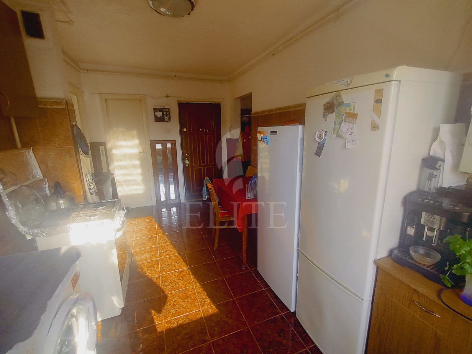 Apartament 4 camere în zona STRAZII GRIGORE ALEXANDRESCU-1234461