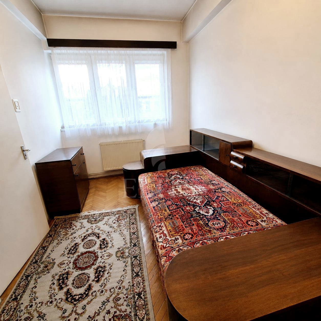 Apartament 3 camere în zona FACULTATII DE LITERE-1235336