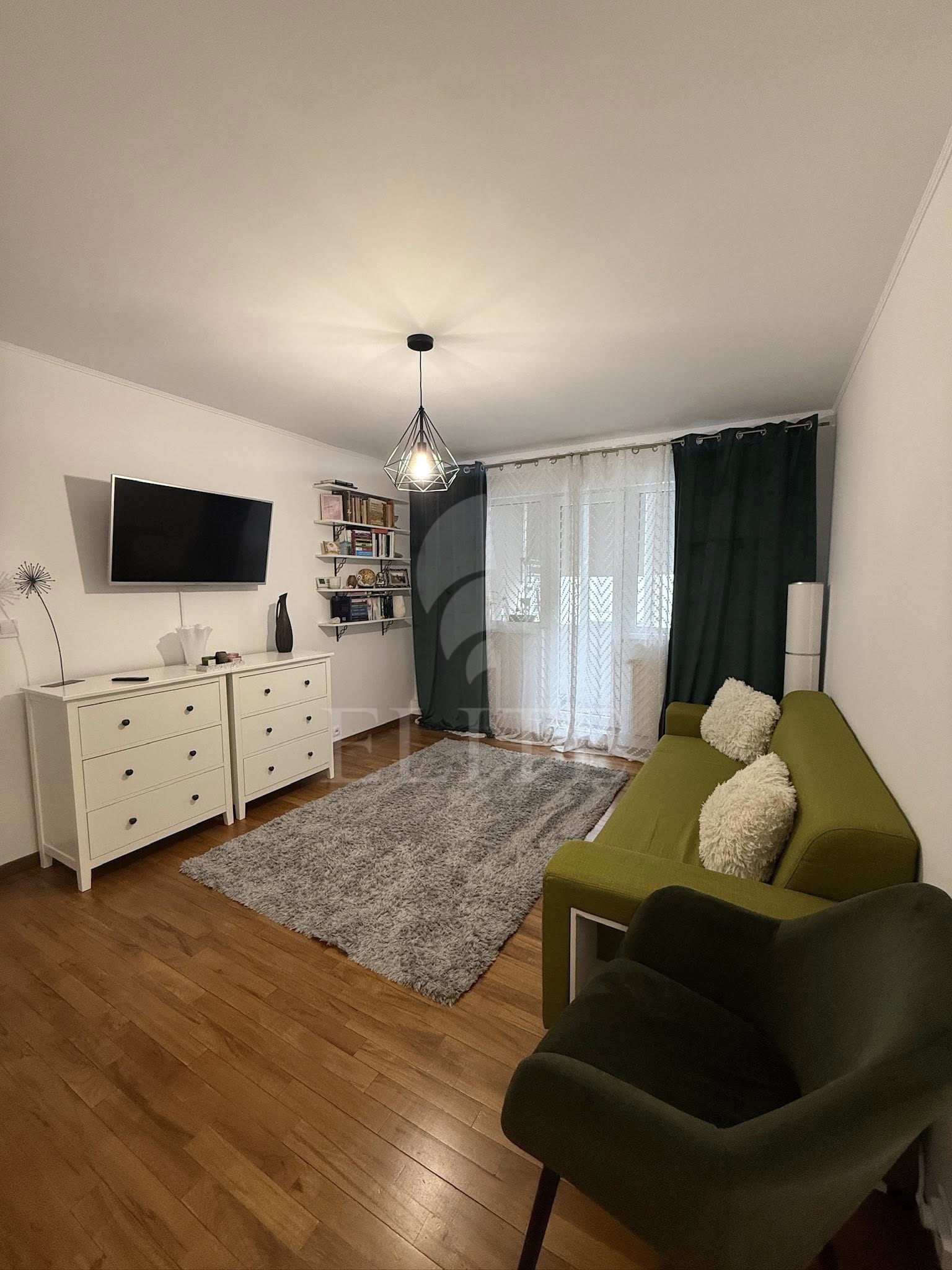 Apartament 3 camere în zona STRAZII CIUCAS-1236907