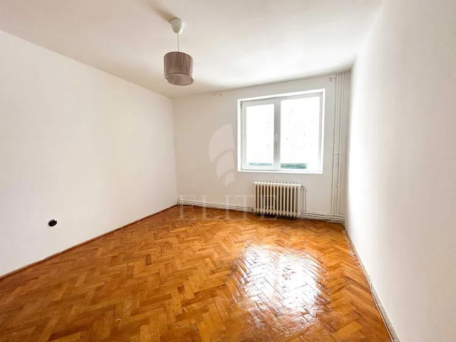 Apartament 3 camere în zona HERMES-1239261