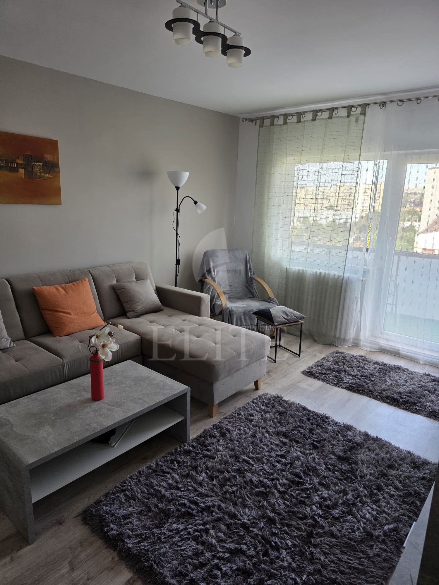 Apartament 3 camere în zona INTRE LACURI-1239584