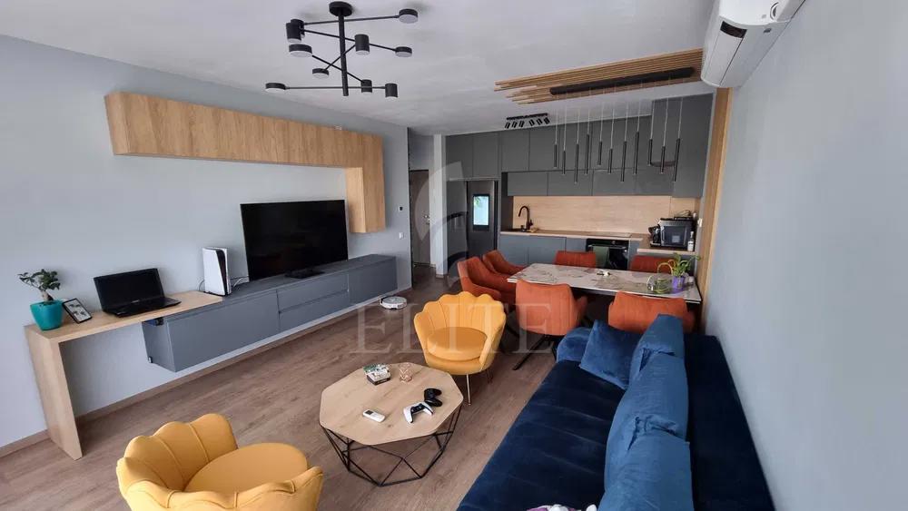Apartament 3 camere în zona BAZA SPORTIVA-1239701