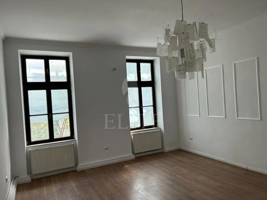 Apartament o camera în zona STRAZII DOROBANTILOR - REGINA MARIA-1241429