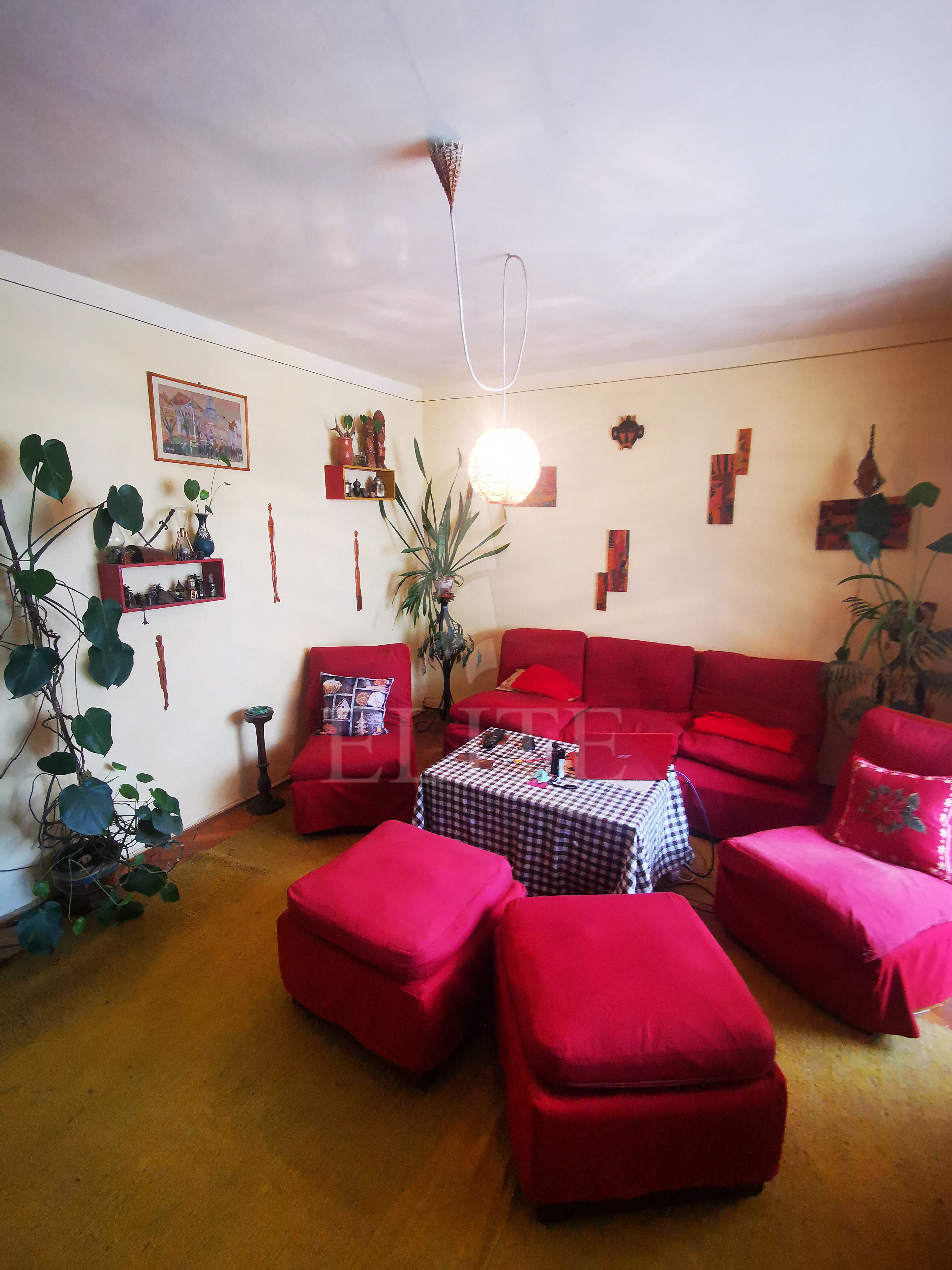 Apartament 4 camere în zona ZONA MC DONALDS-1242739