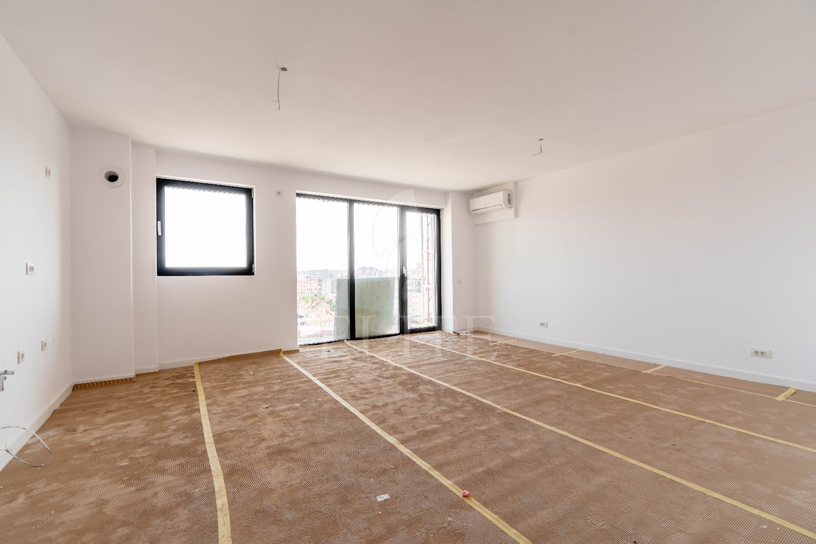 Apartament 2 camere în zona SEMICENTRALA-1242928