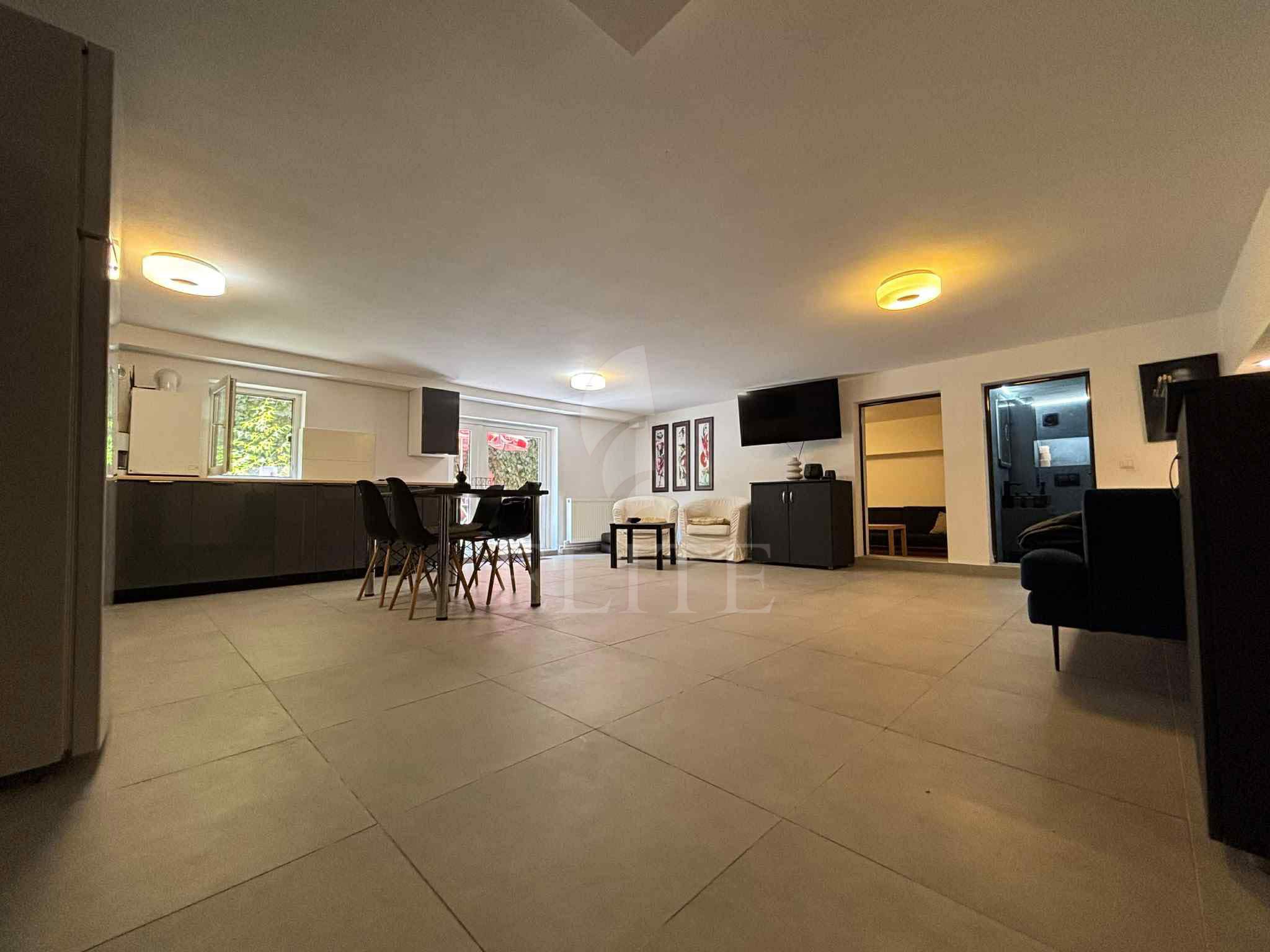 Apartament 3 camere în zona STRAZII CAMPULUI-1244607
