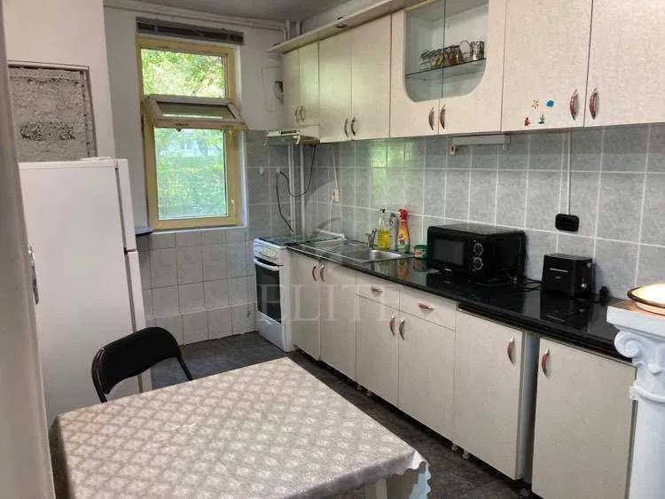 Apartament 3 camere în zona COMPLEX MERCUR-1245440