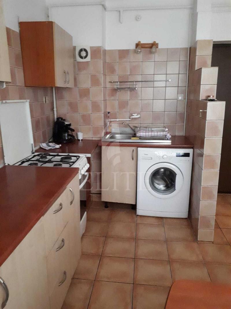 Apartament 2 camere în zona SEMICENTRALA-1245847