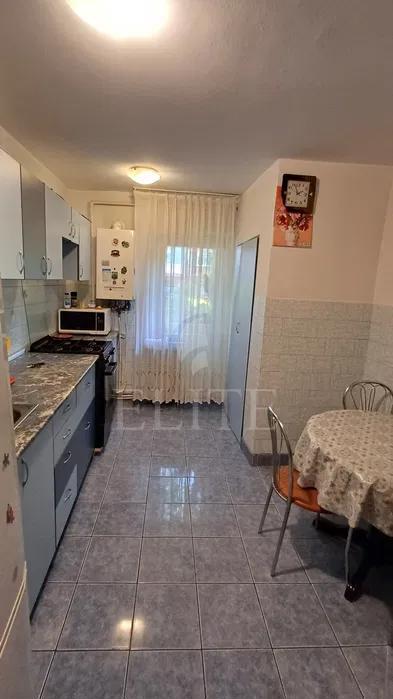 Apartament 3 camere în zona STRAZII GHEORGHE DIMA-1245963