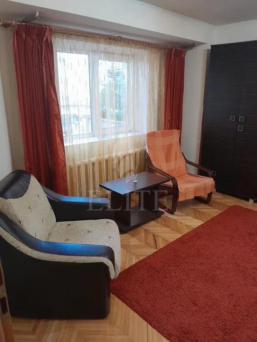 Apartament o camera în zona STRAZII IZLAZULUI-1246212